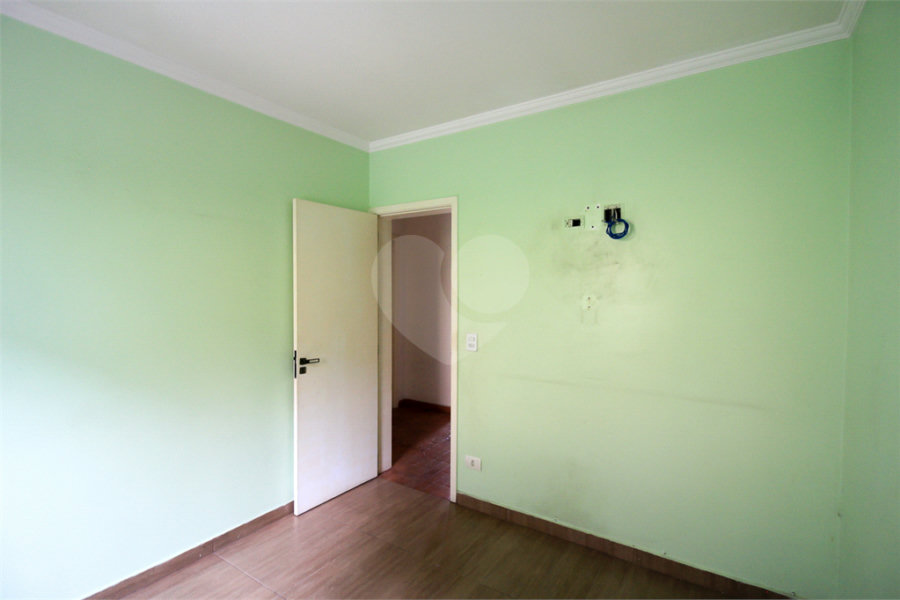 Casa à venda com 3 quartos, sendo 1 suíte, no condomínio Village St. Louis, São Paulo - SP