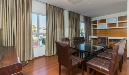 Sobrado à venda com 4 quartos, sendo 3 suítes,  em Tremembé, São Paulo, SP