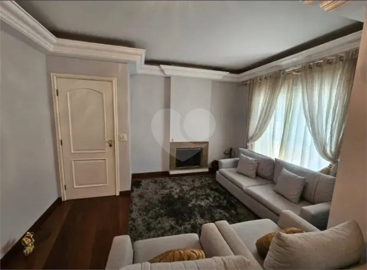 Casa à venda com 3 quartos, sendo 2 suítes, no condomínio Vila Borghese, São Paulo - SP