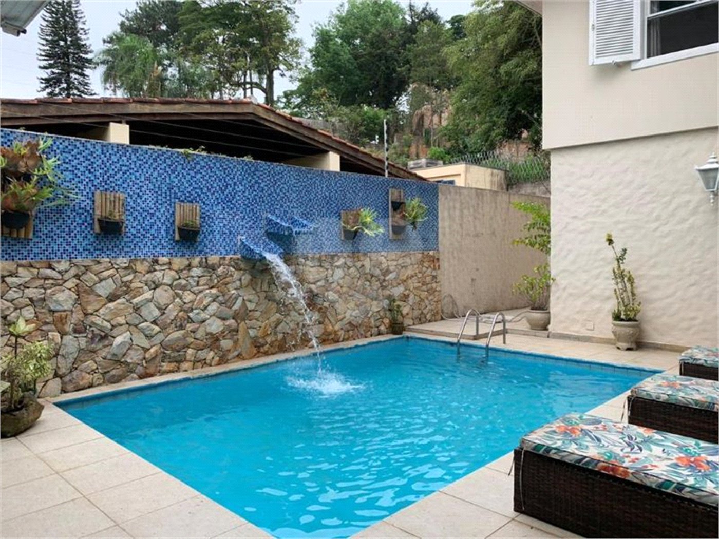 Casa à venda com 4 quartos, sendo 3 suítes,  em Fazenda Morumbi, São Paulo, SP