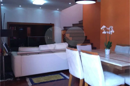 Sobrado à venda com 3 quartos, sendo 1 suíte, em Vila Mariza Mazzei, São Paulo, SP