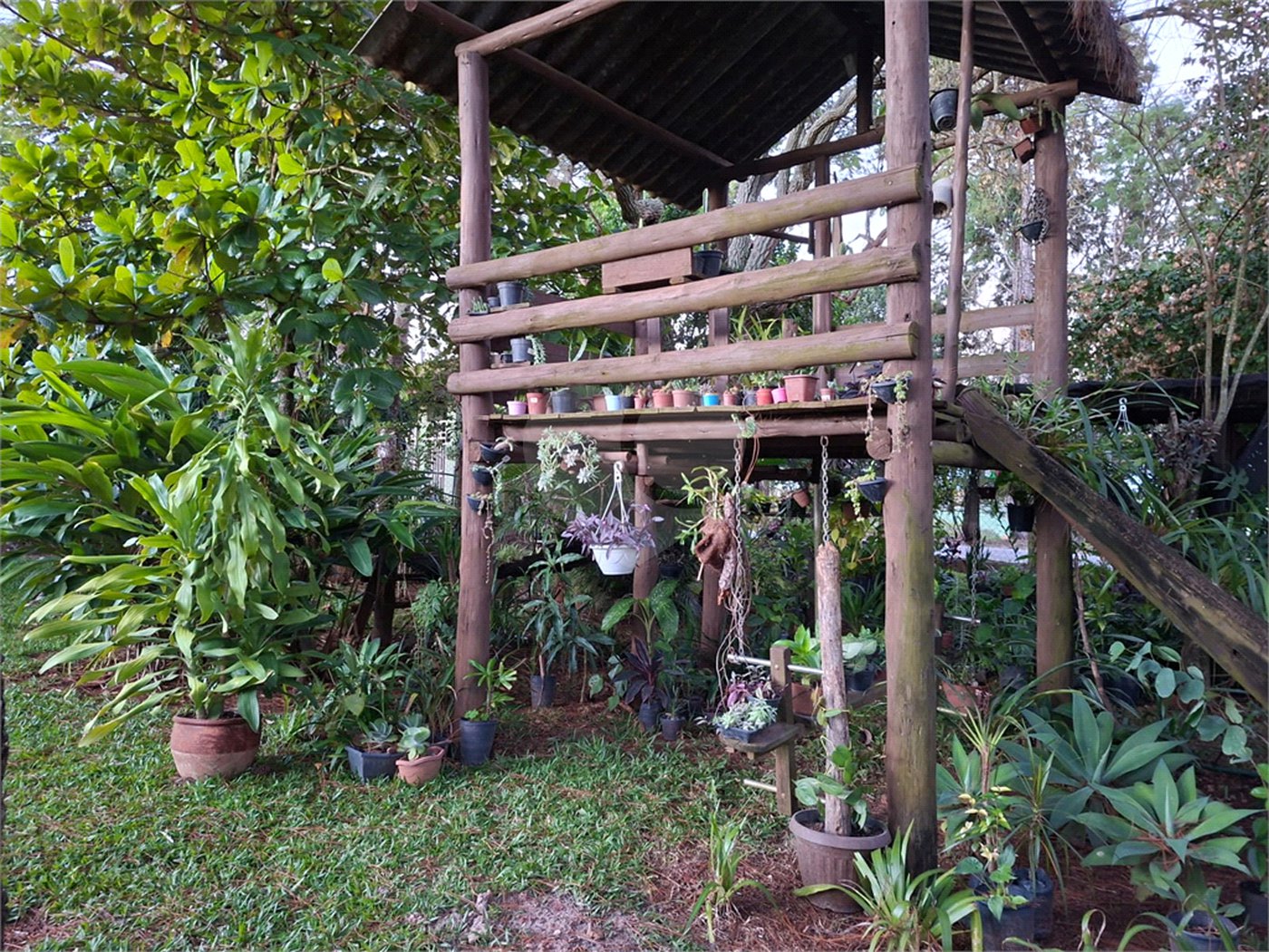 Chácara à venda com 3 quartos, sendo 1 suíte,  em Ribeirãozinho, Alambari, SP