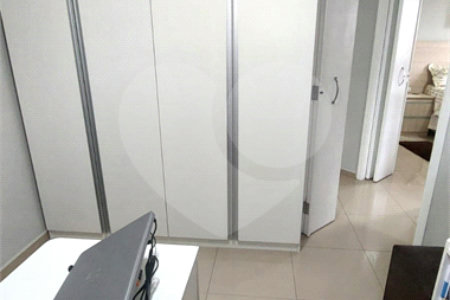 Apartamento à venda com 3 quartos, sendo 1 suíte, em Sítio Pinheirinho, São Paulo, SP