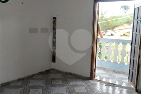 Casa à venda com 4 quartos, sendo 1 suíte, em Protestantes, Votorantim, SP