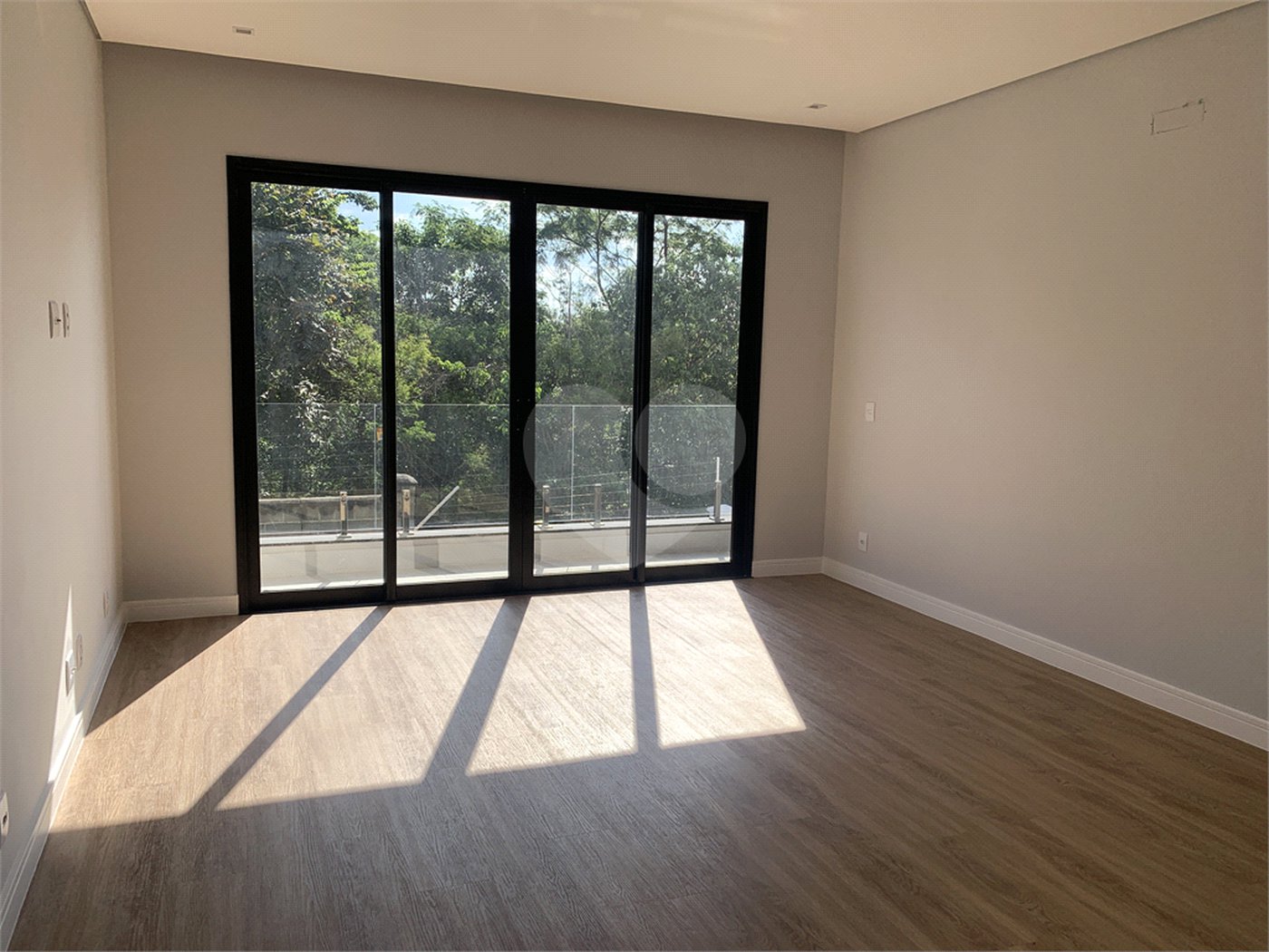 Casa à venda ou para alugar com 4 quartos, sendo 3 suítes, no condomínio Alphaville Nova Esplanada 1, Votorantim - SP