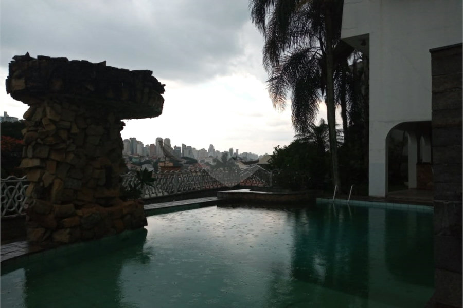 Sobrado à venda com 6 suítes em Jardim Franca, São Paulo, SP