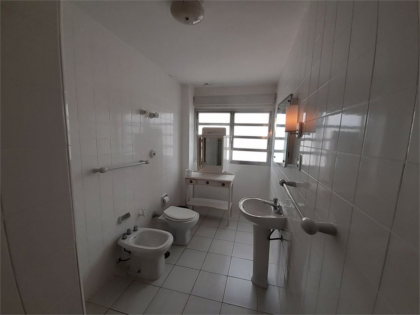Apartamento Residencial à venda, Pitangueiras, Guarujá - AP0163.