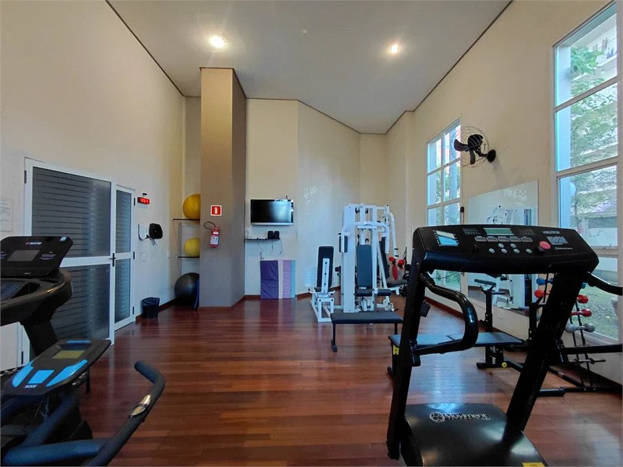 Apartamento à venda com 3 quartos, sendo 1 suíte,  em Vila Romana, São Paulo, SP