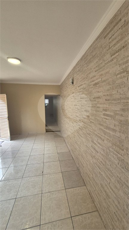 Sobrado à venda com 3 quartos, sendo 1 suíte, em Jardim Las Vegas, Santo André, SP
