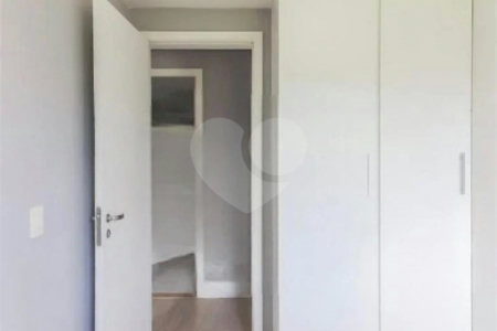 Apartamento à venda com 3 quartos, sendo 1 suíte,  em Cidade São Francisco, São Paulo, SP
