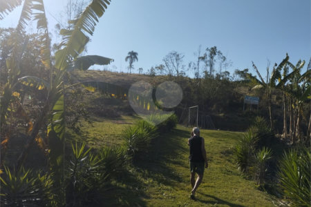 Chácara à venda com 6 quartos, sendo 1 suíte,  no Centro, Biritiba-mirim, SP