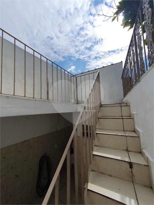 Sobrado à venda ou para alugar com 2 quartos em Vila Marieta, São Paulo, SP