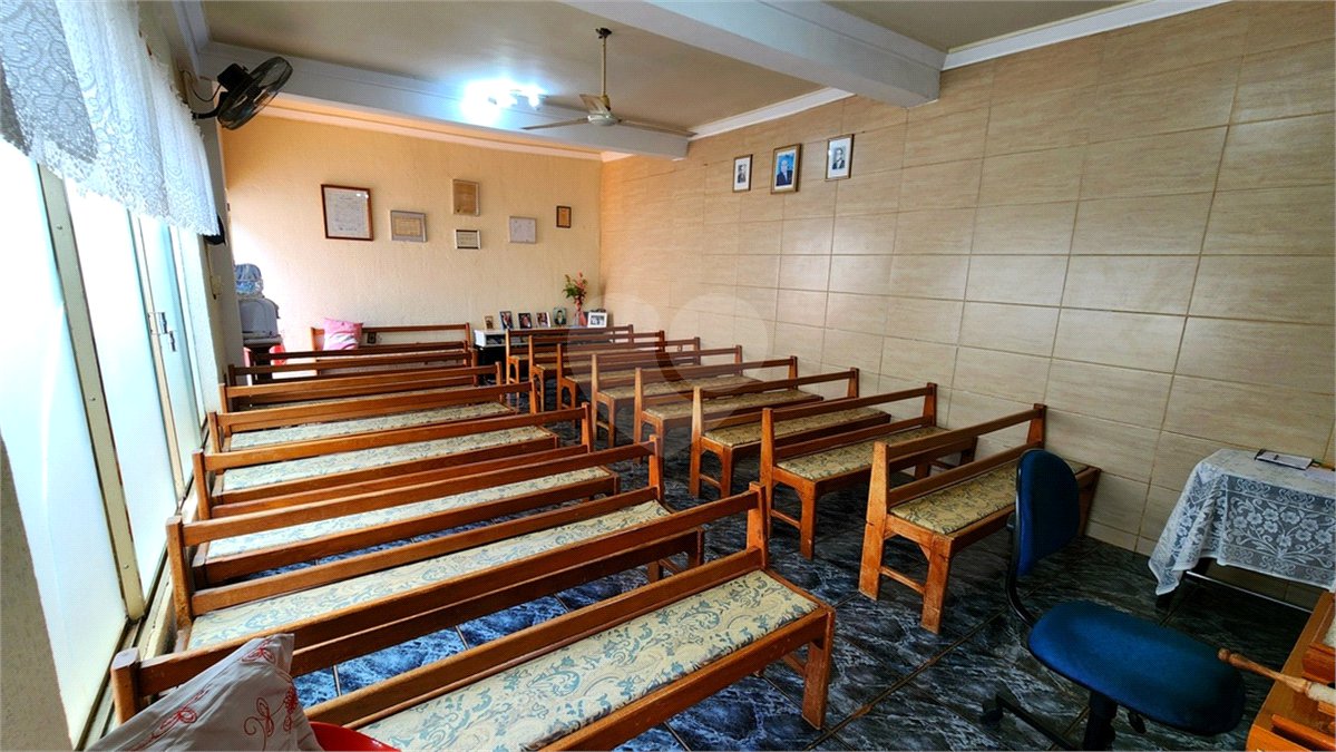 Casa à venda com 4 quartos, sendo 1 suíte, em Jardim Nova Época, Araraquara, SP