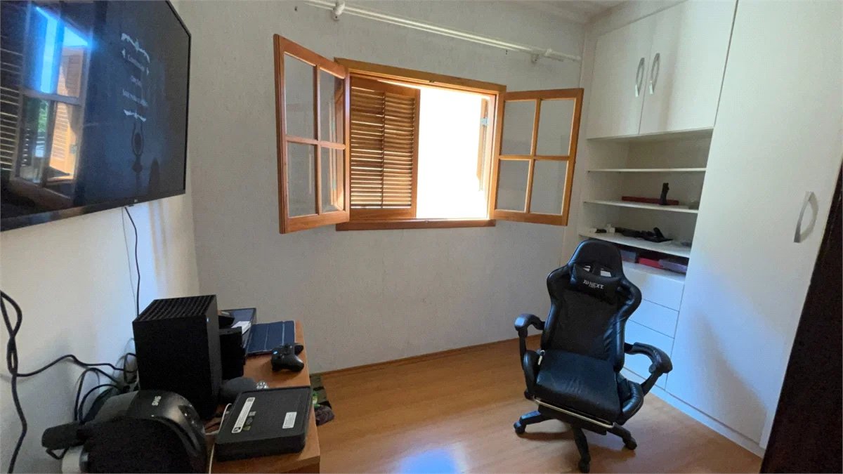 Sobrado à venda com 3 quartos, sendo 2 suítes, em Cidade São Francisco, São Paulo, SP
