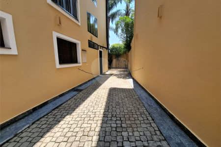 Casa para alugar com 4 quartos, sendo 2 suítes, no condomínio Palm Garden, São Paulo - SP