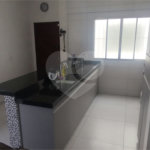 Apartamento à venda com 2 quartos em Maracanã, Praia Grande, SP