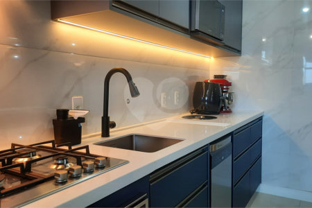 Apartamento à venda com 2 quartos em Santo Amaro, São Paulo, SP