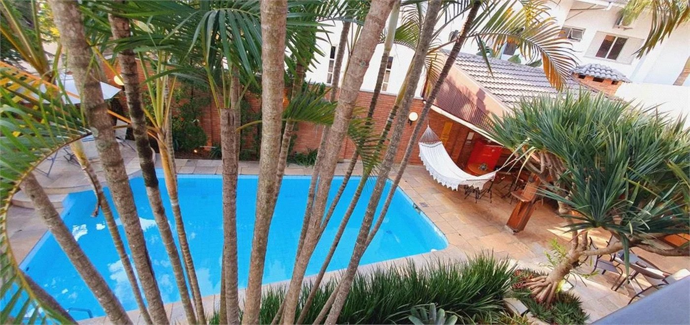 Casa à venda com 5 suítes em Jardim Leonor, São Paulo, SP