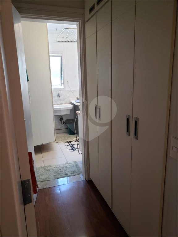 Cobertura à venda com 4 quartos, sendo 3 suítes,  em Vila Uberabinha, São Paulo, SP