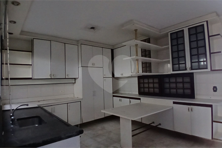 Sobrado à venda com 4 quartos, sendo 1 suíte, em Santana, São Paulo, SP