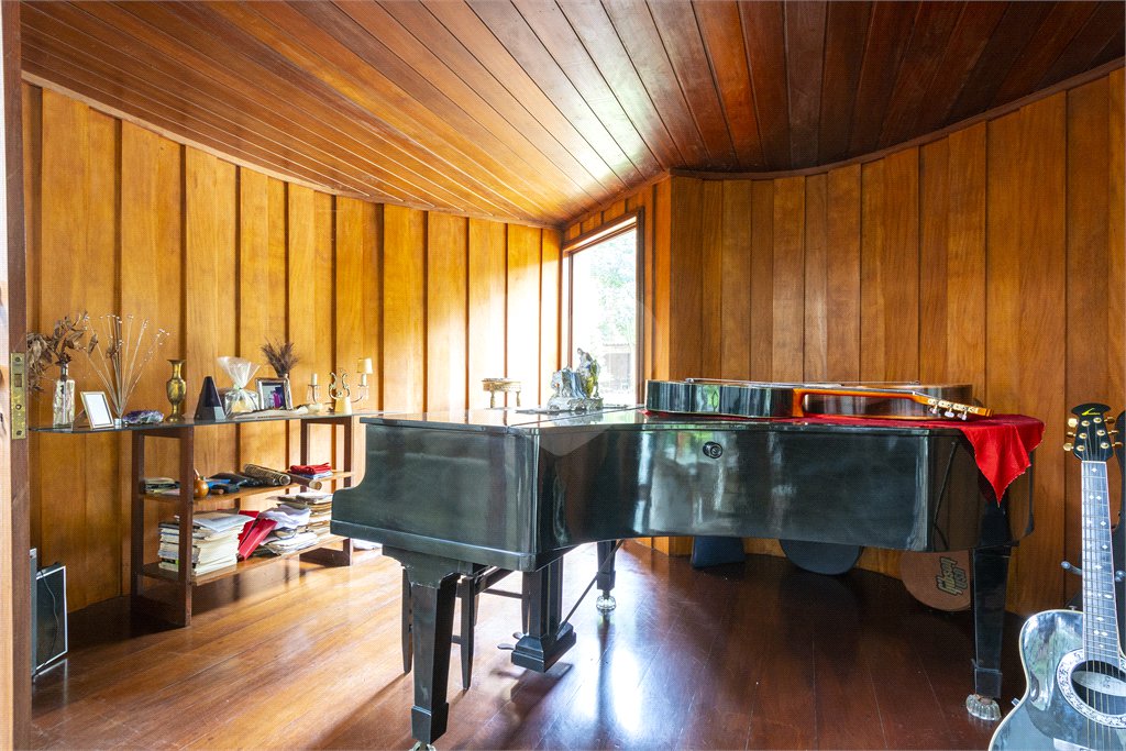 Casa à venda com 3 suítes no condomínio Chácara Flora, São Paulo - SP