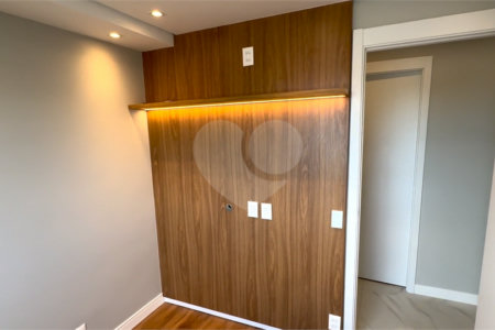 Apartamento à venda com 3 quartos, sendo 1 suíte,  em Parque Industrial Tomas Edson, São Paulo, SP
