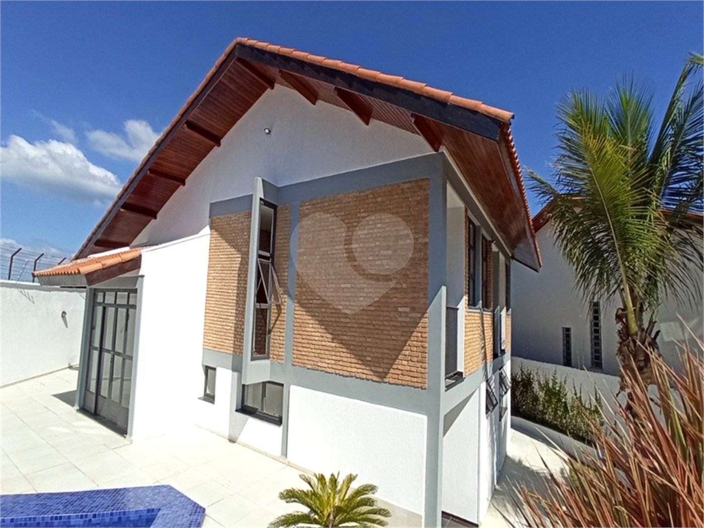 Sobrado para alugar com 3 quartos, sendo 1 suíte,  em Vila Oliveira, Mogi das Cruzes, SP