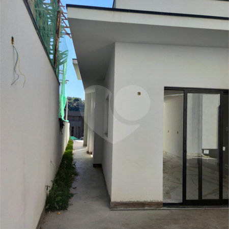 Casa à venda com 3 suítes no condomínio Aruã Brisas, Mogi das Cruzes - SP