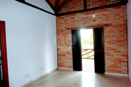 Casa à venda com 4 suítes no condomínio Estância Marambaia, Vinhedo - SP