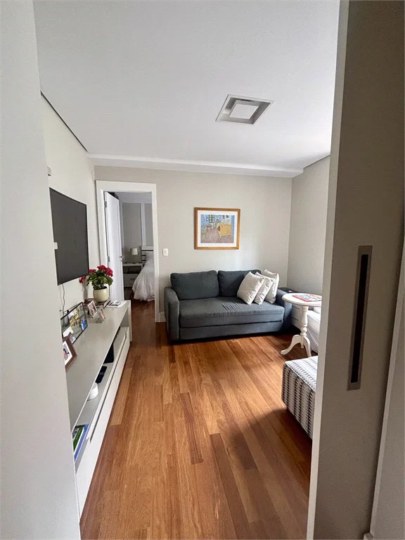 Casa à venda com 4 quartos, sendo 3 suítes,  no condomínio Vila Carmel, São Paulo - SP