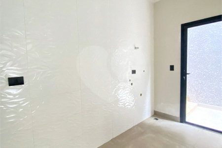 Casa à venda com 3 quartos, sendo 1 suíte, em Jardim do Lago, Atibaia, SP