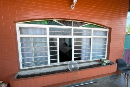 Casa à venda com 3 quartos, sendo 1 suíte, em Vila Júlia, Poá, SP
