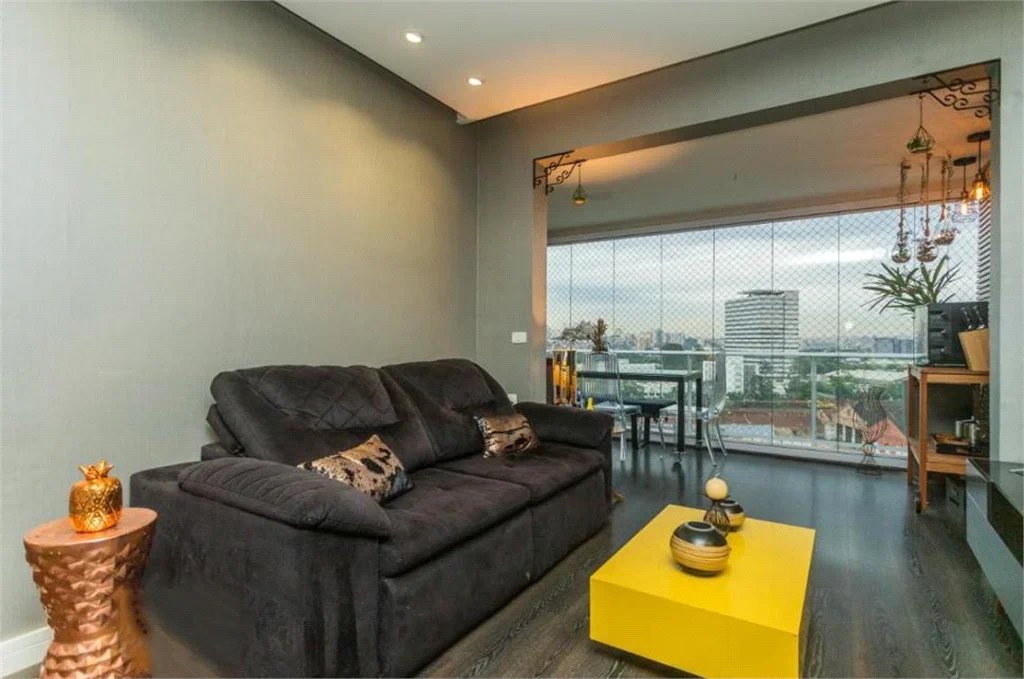 Apartamento à venda com 3 quartos, sendo 1 suíte, em Vila Anastácio, São Paulo, SP