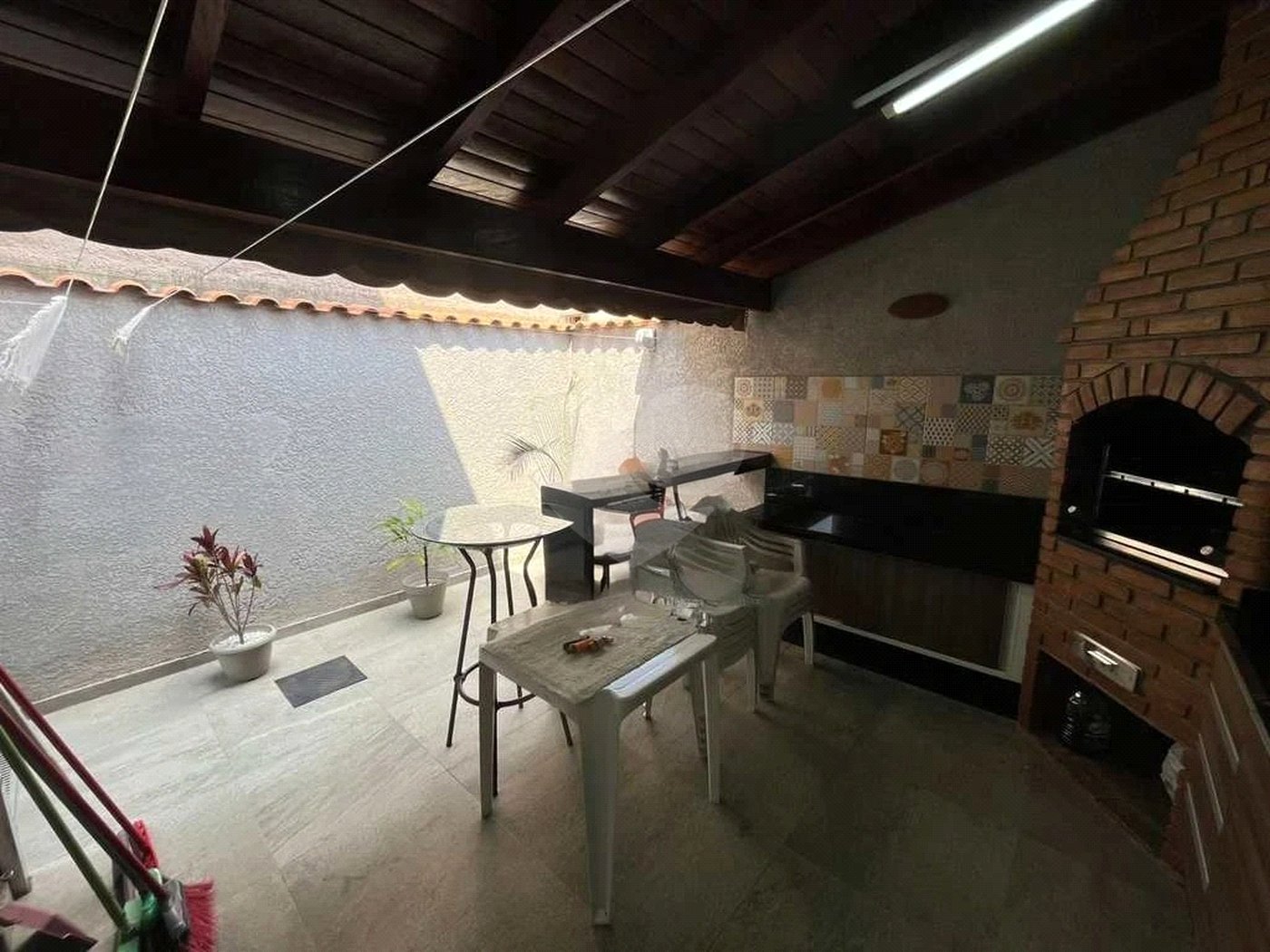 Sobrado à venda com 3 quartos, sendo 1 suíte,  em Vila Nova Cintra, Mogi das Cruzes, SP