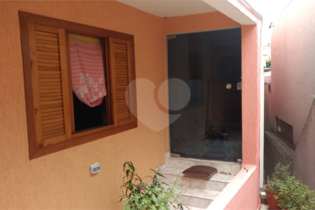 Sobrado à venda com 3 quartos, sendo 1 suíte, em Parada Inglesa, São Paulo, SP
