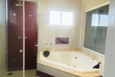 Casa à venda com 4 quartos, sendo 3 suítes, no condomínio Terras de Mont Serrat, Salto - SP