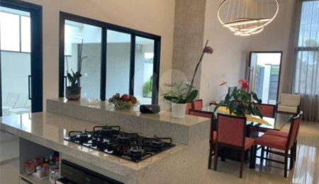 Casa à venda com 2 quartos, sendo 1 suíte, em Pinheirinho, Vinhedo, SP