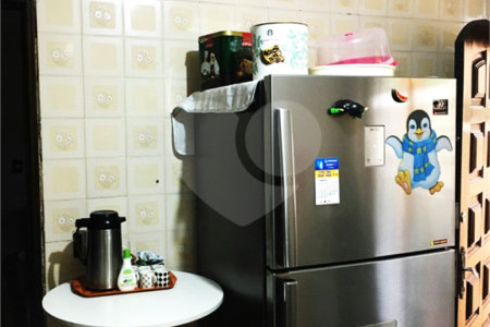 Sobrado à venda com 4 quartos, sendo 1 suíte,  em Vila Gomes, São Paulo, SP