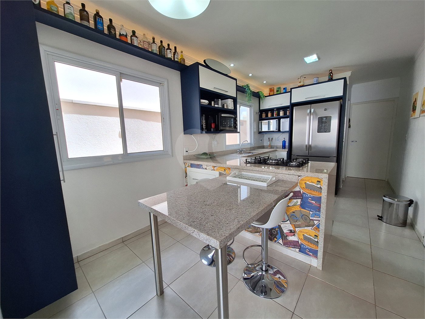 Casa à venda com 3 suítes no condomínio Residencial Villa Di Treviso, Vinhedo - SP