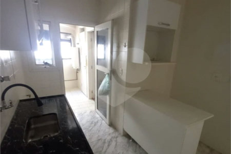 Apartamento à venda com 3 quartos, sendo 1 suíte,  em Vila Olímpia, São Paulo, SP