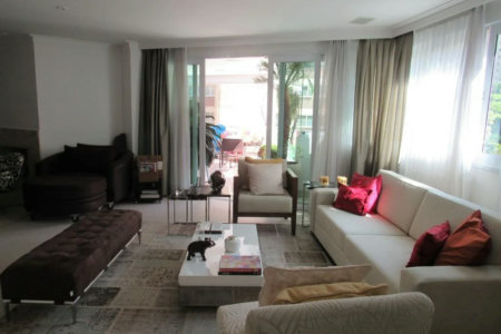 Apartamento à venda com 3 suítes em Real Parque, São Paulo, SP