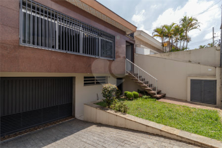 Casa Térrea à venda com 4 quartos, sendo 2 suítes, em Bosque da Saúde, São Paulo, SP
