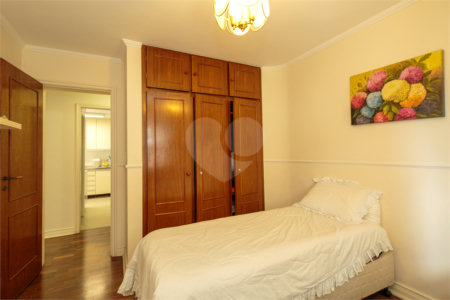 Apartamento à venda com 4 quartos, sendo 1 suíte, em Alto da Boa Vista, São Paulo, SP