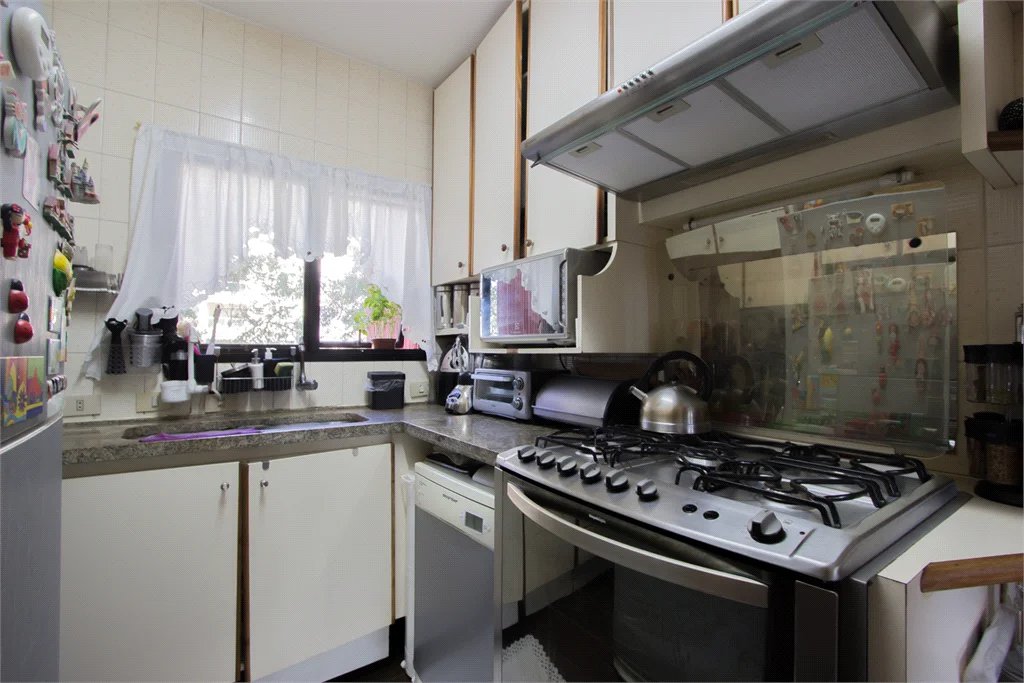 Apartamento à venda com 3 quartos, sendo 1 suíte, em Vila Andrade, São Paulo, SP