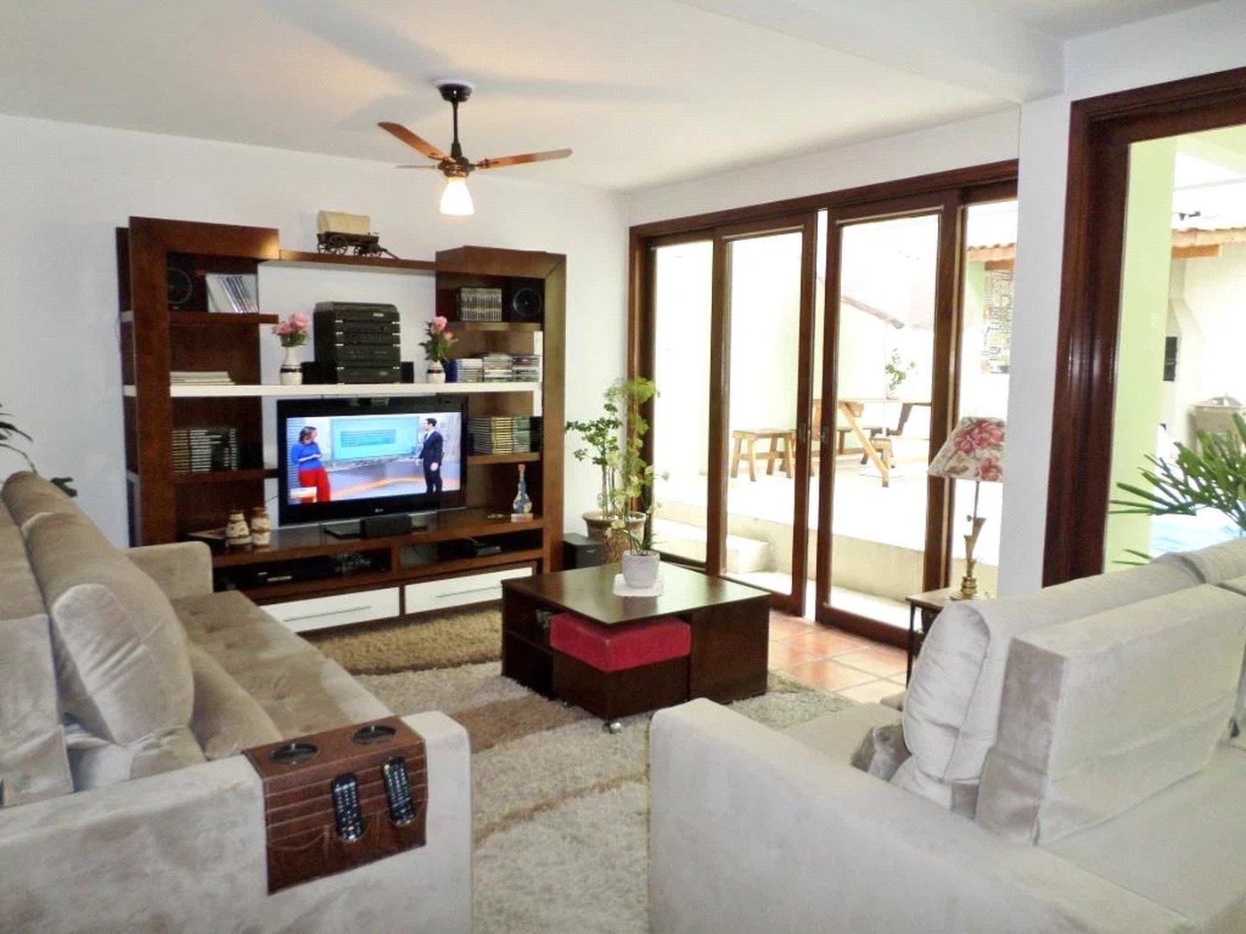 Casa à venda com 4 quartos, sendo 2 suítes, em Jardim Leonor, São Paulo, SP