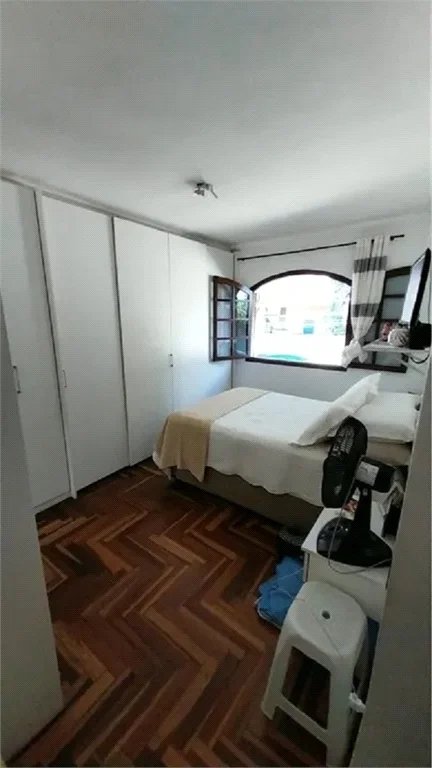 Sobrado à venda com 4 quartos, sendo 1 suíte,  em Vila Prel, São Paulo, SP
