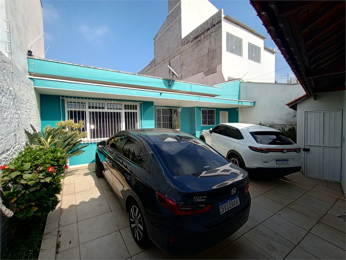 Casa à venda com 4 quartos, sendo 1 suíte,  em Jardim Armênia, Mogi das Cruzes, SP