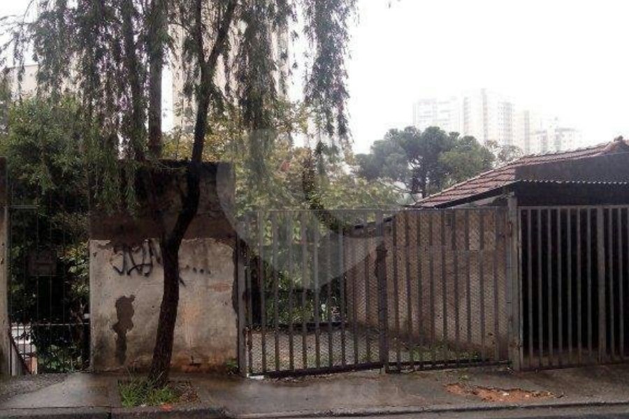 Terreno à venda em Santana, São Paulo, SP