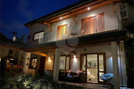 Casa à venda com 5 suítes no condomínio Village Ipanema 1, Araçoiaba da Serra - SP