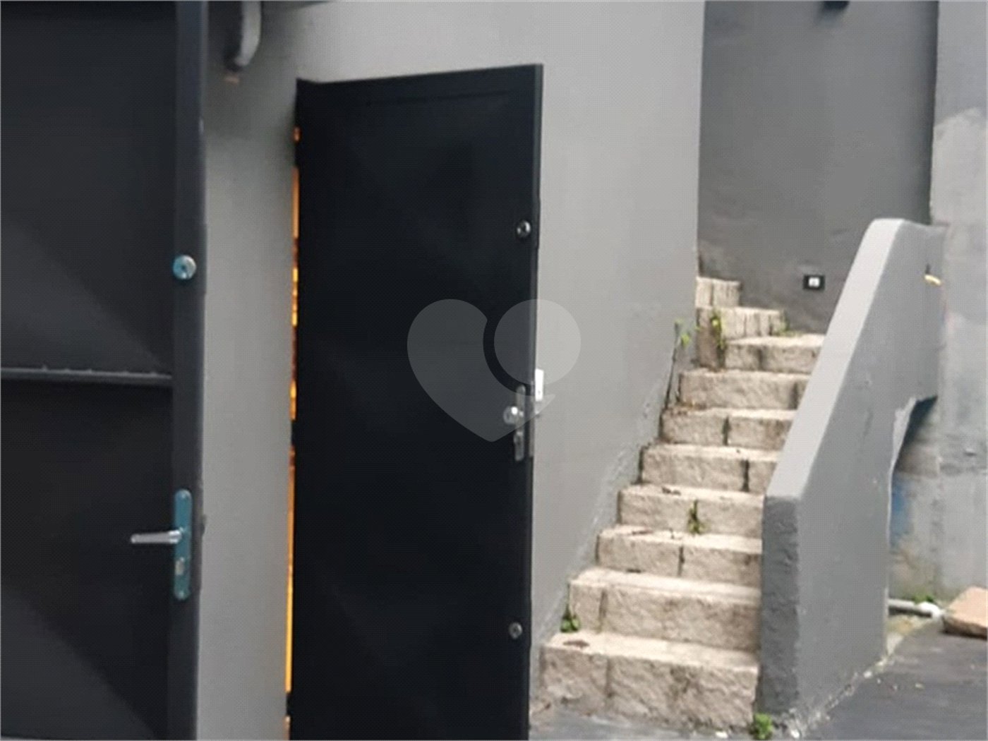 Casa à venda com 4 quartos, sendo 1 suíte, em Horto, São Paulo, SP